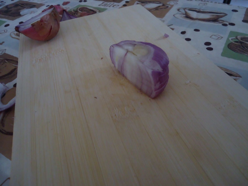 How to Slice and Dice an Onion like a Pro 4